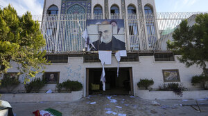 Reuters: Έγγραφα αποκαλύπτουν πώς απέτυχε το «Σχέδιο Μάρσαλ» του Ιράν στη Συρία