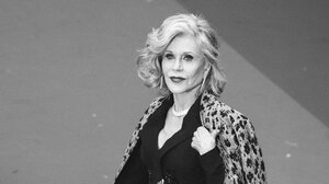 Η Τζέιν Φόντα στα 87: «Γυμνάζομαι, αλλά με μια μεγάλη διαφορά: το κάνω αργά. Είναι σαν το σεξ, όσο πιο αργό, τόσο το καλύτερο»