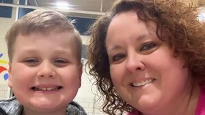 ΗΠΑ: 8χρονος αγόρασε 70.000 γλειφιτζούρια για τους φίλους του από το κινητό της μαμάς του