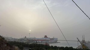 "Πνίγει" την Κρήτη η αφρικανική σκόνη - "Παραμείνετε σε κλειστούς χώρους"