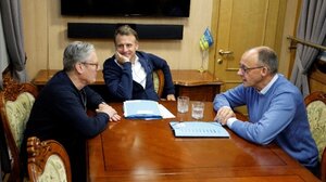 Το Ελιζέ διαψεύδει κατηγορηματικά ότι ο Γάλλος πρόεδρος έκανε κοκαΐνη – «Fake news από τους εχθρούς της Γαλλίας»