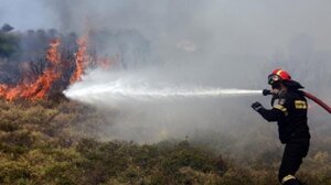 Συναγερμός για φωτιά κοντά στο Ασήμι