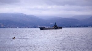 Αποκαταστάθηκε με ιδία μέσα η μηχανική βλάβη στο φορτηγό πλοίο στο στενό Καφηρέα