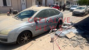 Αποκολλήθηκε τμήμα κτιρίου στη Ν. Αλικαρνασσό - Από τύχη δεν είχαμε τραυματισμούς (video)