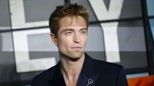 Οι Ντένζελ Ουάσινγκτον και Ρόμπερτ Πάτινσον στην ταινία «Here Comes the Flood»