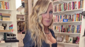 Η Σάρα Τζέσικα Πάρκερ ακούει Έλλη Κοκκίνου - Η ανάρτησή της στο instagram