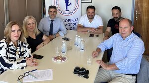 Συνάντηση του Εμπορικού Συλλόγου Χανίων με τον Σύλλογο Ξενοδόχων 