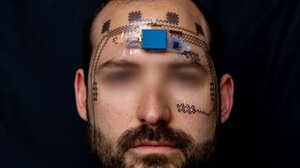 Ηλεκτρονικό τατουάζ στο μέτωπο ανιχνεύει την ψυχική καταπόνηση