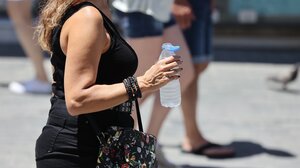 Καιρός: Ζέστη και... ολίγον από σκόνη στην Κρήτη, την Τρίτη