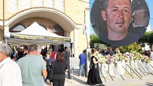 Θανατηφόρο τροχαίο: τα δάκρυα στην κηδεία του 47χρονου πατέρα και η πεσμένη πινακίδα του STOP