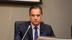 Γεωργιάδης για "βραχιολάκι": Επεκτείνεται η εφαρμογή του και σε άλλα νοσοκομεία