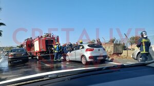 Το αυτοκίνητο τυλίχθηκε στις φλόγες κοντά στο αεροδρόμιο