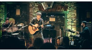 Ο Φοίβος Δεληβοριάς σας προσκαλεί στη συναυλία του καλοκαιριού! (ΒΙΝΤΕΟ)