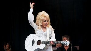 Ντόλι Πάρτον: Όταν η μόδα συναντά την προσφορά