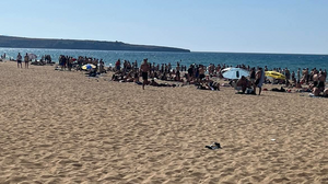 "Απόβαση" παραθεριστών στις ακτές της Κρήτης 