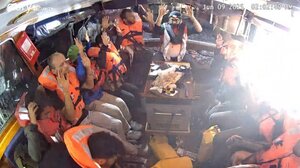 Madleen: Εικόνες από την στιγμή της εφόδου των ισραηλινών στο σκάφος που μετέφερε ανθρωπιστική βοήθεια στη Γάζα