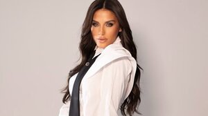 "Εμένα βρε μαλ…α βρήκες;" - Η επική αντίδραση της Ιουλίας Καλλιμάνη σε χυδαίο θαμώνα!