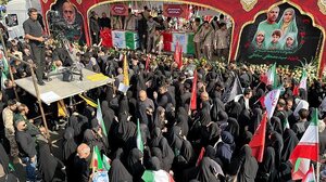 Ιράν: Κρατική κηδεία για στρατιωτικούς ηγέτες και πυρηνικούς επιστήμονες