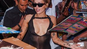 Η Μάιλι Σάιρους θέλει να επιστρέψει στην υποκριτική