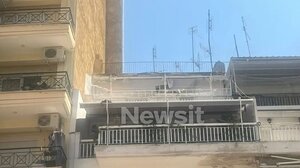 Θεσσαλονίκη: Στο νοσοκομείο παραμένει το βρέφος που παράτησαν οι γονείς του στο μπαλκόνι