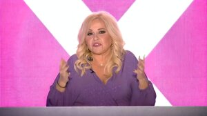 Μπέσσυ Αργυράκη: Πήγα σε λάθος γάμο και το κατάλαβα όταν είδα τη νύφη