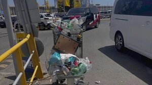 Αεροδρόμιο «Ν. Καζαντζάκης»: Τα καρότσια αποσκευών "μετατρέπονται" σε... κάδους απορριμμάτων