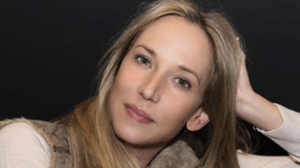 Το κορίτσι της παραλίας: Βιβλιοπαρουσίαση της Πηνελόπης Κουρτζή