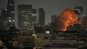 Ο Τραμπ ευχαριστεί το Ιράν που προειδοποίησε για το χτύπημα στο Κατάρ - Τι λέει ο Χαμενεΐ