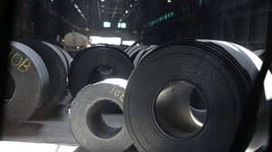 Προσωρινή εξαίρεση του Ηνωμένου Βασιλείου από τους νέους δασμούς Τραμπ σε χάλυβα και αλουμίνιο