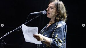 Χαρούλα Αλεξίου: Το ποίημα που απήγγειλε στη συναυλία για την Παλαιστίνη και προκάλεσε ανατριχίλα