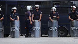 Στο «κόκκινο» ο Άγιος Νικόλαος: στέλνουν διμοιρίες από την Αθήνα για το Ισραηλινό κρουαζερόπλοιο