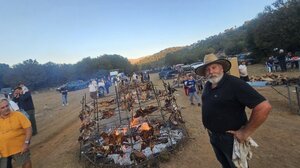 Χιλιάδες κόσμου στον Μυλοπόταμο, με το αντικριστό να έχει την τιμητική του!