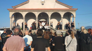  Σπαραγμός στην κηδεία της 2χρονης Αλεξάνδρας