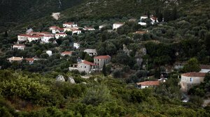 Χιλιάδες καταπατημένα ακίνητα του Δημοσίου στα... αζήτητα παρά τις εκπτώσεις και τις 60 άτοκες δόσεις