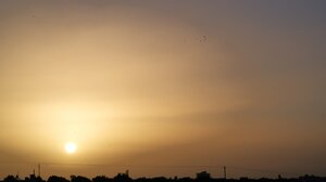 Απαλά χρώματα σε μία αλλιώτικη ανατολή στο Ηράκλειο