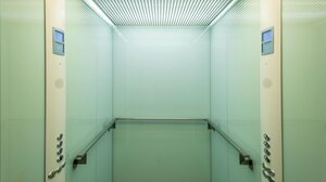 Τραγωδία σε ασανσέρ στη Νάουσα: Συντηρητής εντοπίστηκε χωρίς τις αισθήσεις του