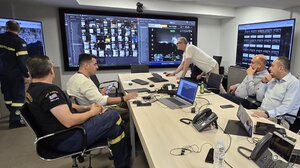 Στο Συντονιστικό Κέντρο του Πυροσβεστικού Σώματος ο Γιάννης Πλακιωτάκης