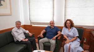 Συνάντηση Αρναουτάκη – Ζερβού για την Ανάπτυξη Υποδομών στα Σφακιά