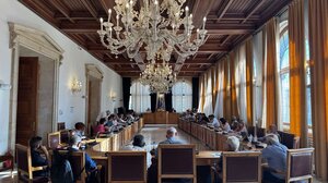 Ελεύθερη η στάθμευση στο πρώην Ικάριο Γήπεδο για τουριστικά λεωφορεία & εργαζόμενους στο αεροδρόμιο