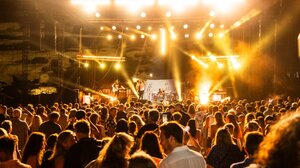 Matala Beach Festival: Το φεστιβάλ που κρατάει την είσοδο στο μηδέν και την εμπειρία στο μέγιστο! 