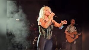 Ελεωνόρα Ζουγανέλη: Η μαγεία έγινε τραγούδι στο Ρέθυμνο – Το Ηράκλειο έτοιμο για τη στιγμή!