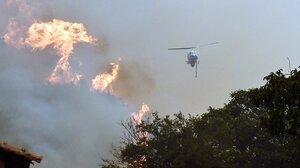 Σε ύφεση η φωτιά στον Φενεό Κορινθίας - Κάηκαν σπίτια, στον εισαγγελέα οι δύο συλληφθέντες