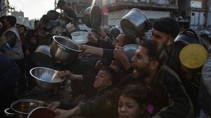 «Μαζικός λιμός» εξαπλώνεται στη Γάζα, προειδοποιούν 100 και πλέον ΜΚΟ