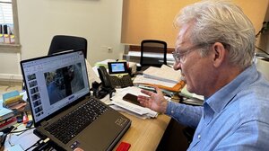 Καλοκαιρινός προς εταιρείες κινητής τηλεφωνίας: "Η πόλη υποφέρει"!