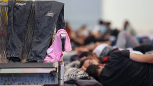 Μεταναστευτικό: Ασφυκτική πίεση στην Κρήτη - "Βράζουν" οι τοπικές κοινωνίες - Στη Λιβύη ο Υπουργός Θ. Πλεύρης