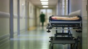 Θρίλερ στην Κόρινθο: Νεκρός 22χρονος από τραύμα με μαχαίρι - Ο αδερφός του μιλά για δολοφονία