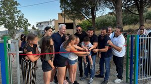 Τα παιδιά...εγκαινίασαν τις νέες παιδικές χαρές σε Άγιο Μύρωνα και Κάτω Ασίτες 