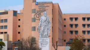 Λάρισα: Πως μια γυναίκα έστειλε στο δικαστήριο γνωστό καρδιοχειρουργό για "φακελάκι"