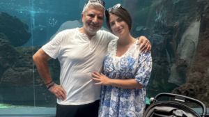 Οικογενειακή επίσκεψη για το ζεύγος Πατούλη και τον μικρό τους, στο Ενυδρείο Κρήτης