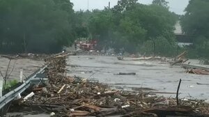 Φονικές πλημμύρες στο Τέξας: 27 οι νεκροί, 27 τα αγνοούμενα κοριτσάκια - Bίντεο